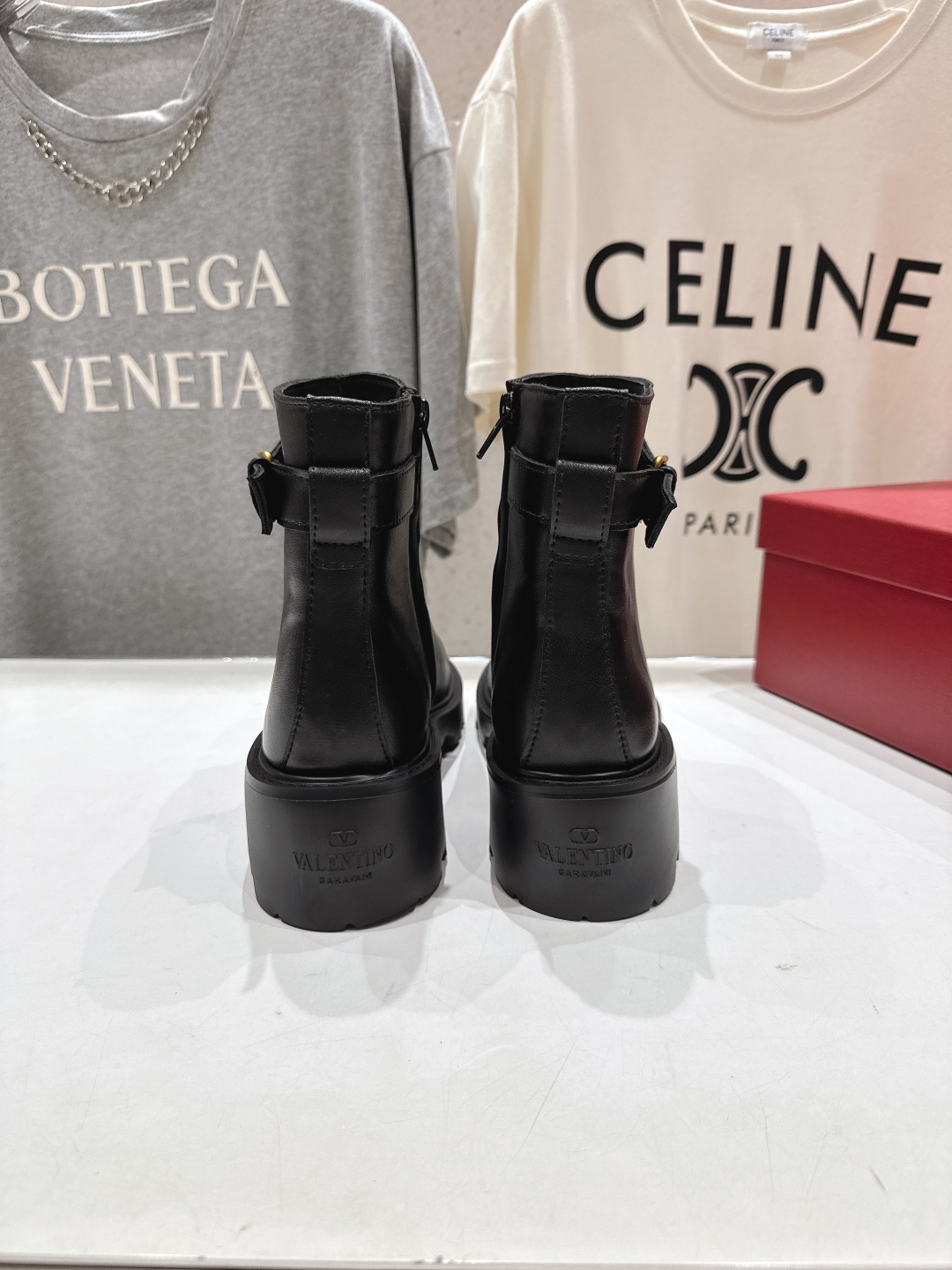 高版本出厂 ～New～顶级制作·Valentino·华伦天奴〰️2025ss秋冬系列新款切尔西短靴创新与