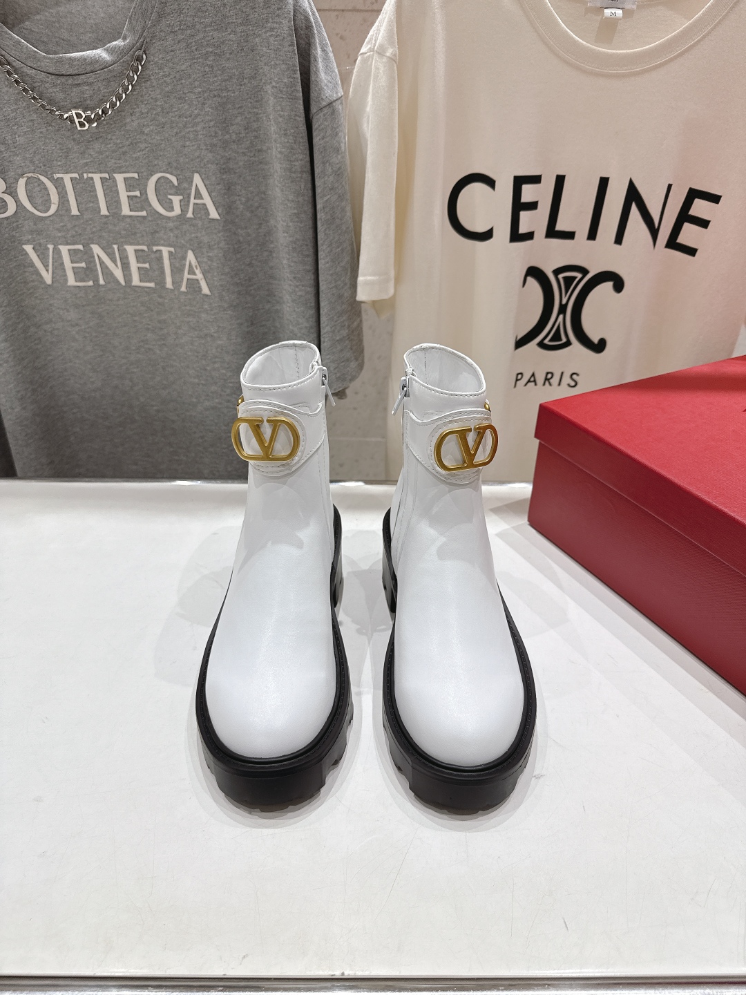 高版本出厂 ～New～顶级制作·Valentino·华伦天奴〰️2025ss秋冬系列新款切尔西短靴创新与