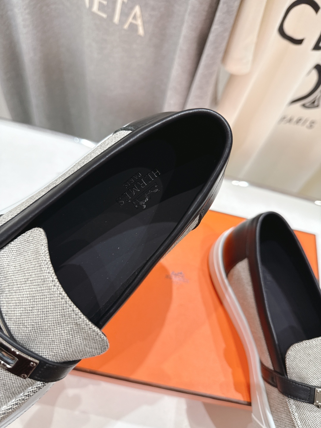 高版本出厂 男码+10 Hermes/爱马仕H家25ss新品情侣款休闲鞋乐福鞋经典休闲风格,经典耐看!原