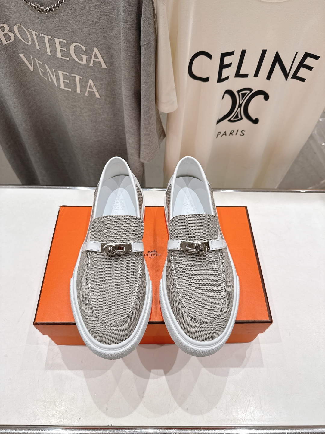 高版本出厂 男码+10 Hermes/爱马仕H家25ss新品情侣款休闲鞋乐福鞋经典休闲风格，经典耐看！原