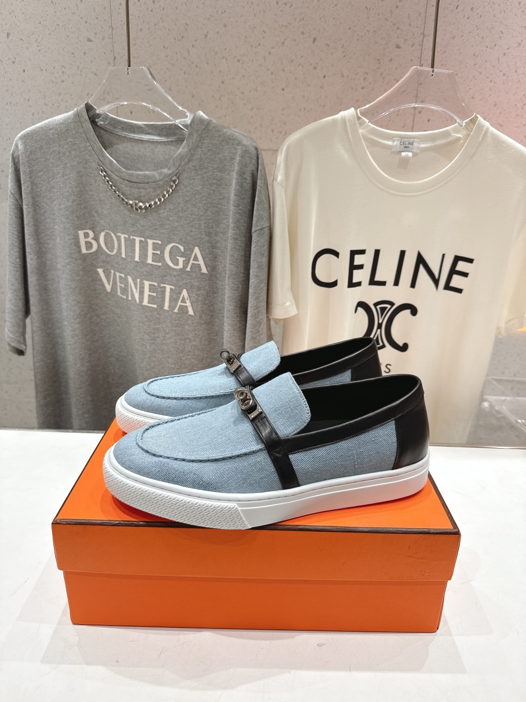 高版本出厂 男码+10 Hermes/爱马仕H家25ss新品情侣款休闲鞋乐福鞋经典休闲风格,经典耐看!原