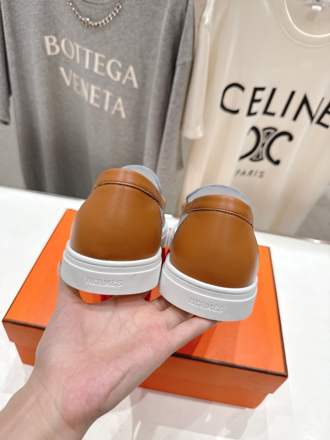 高版本出厂 男码+10 Hermes/爱马仕H家25ss新品情侣款休闲鞋乐福鞋经典休闲风格，经典耐看！原
