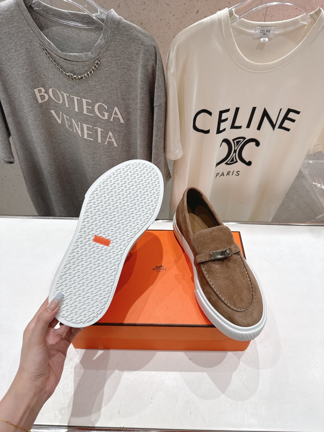 高版本出厂 男码+10 Hermes/爱马仕H家25ss新品情侣款休闲鞋乐福鞋经典休闲风格,经典耐看!原