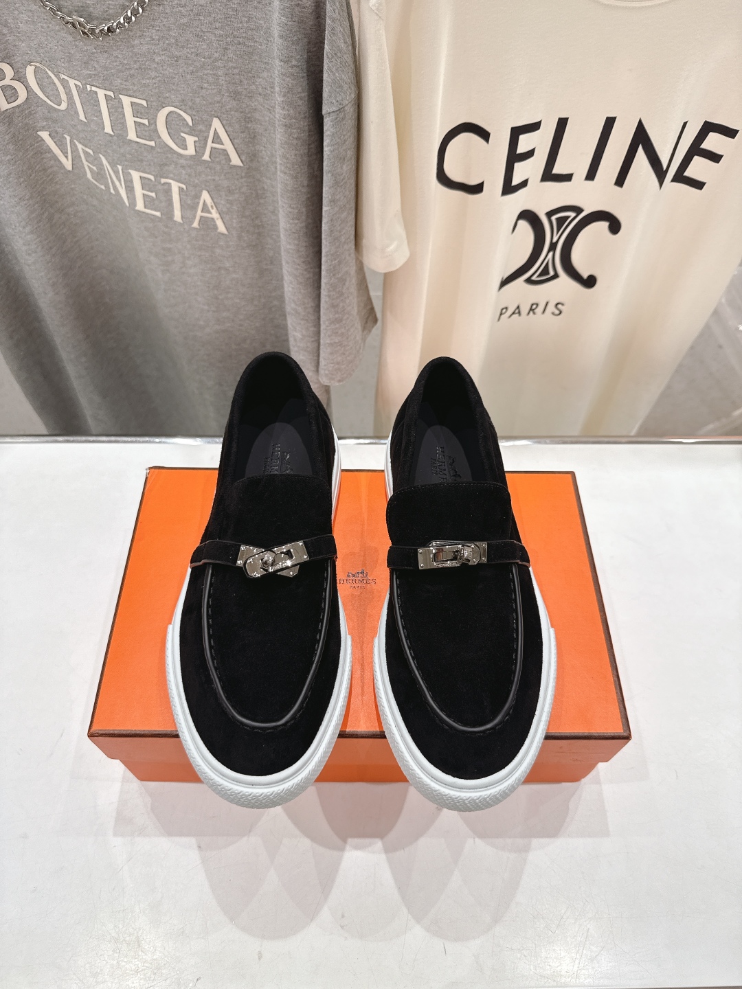 高版本出厂 男码+10 Hermes/爱马仕H家25ss新品情侣款休闲鞋乐福鞋经典休闲风格，经典耐看！原