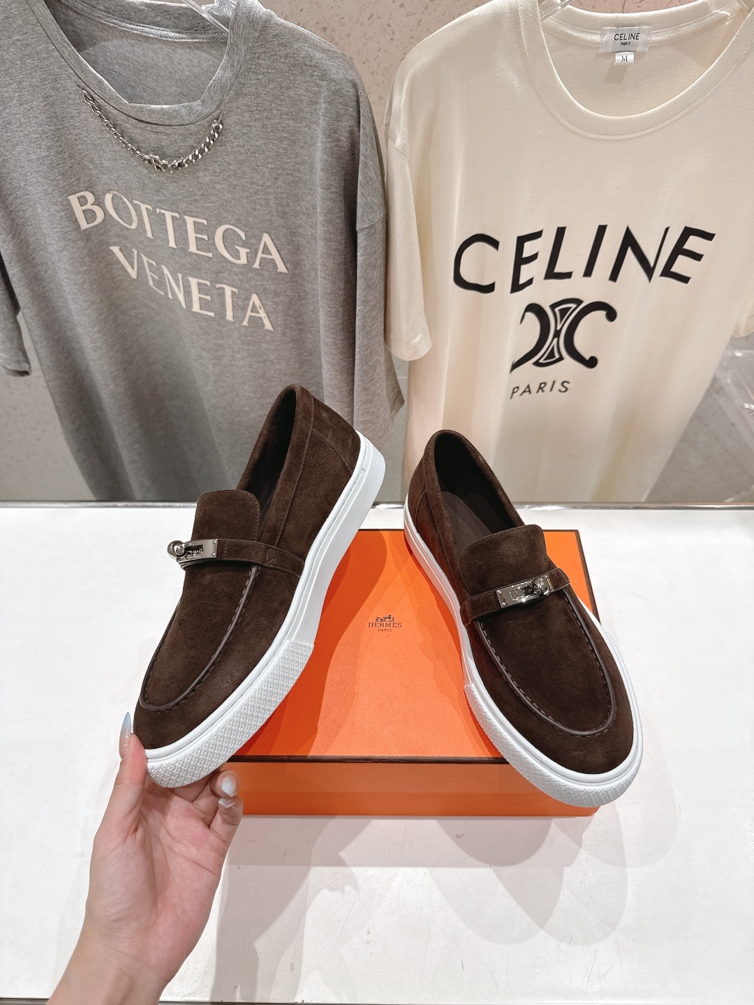 高版本出厂 男码+10 Hermes/爱马仕H家25ss新品情侣款休闲鞋乐福鞋经典休闲风格,经典耐看!原