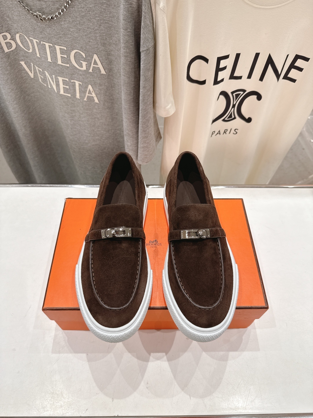 高版本出厂 男码+10 Hermes/爱马仕H家25ss新品情侣款休闲鞋乐福鞋经典休闲风格,经典耐看!原