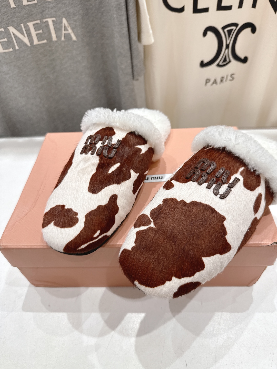 高版本出厂 MiuMiu/缪缪 F027 2025ss秋冬新款勃肯半包毛毛拖鞋毛毛鞋缪缪又让我重新爱了它