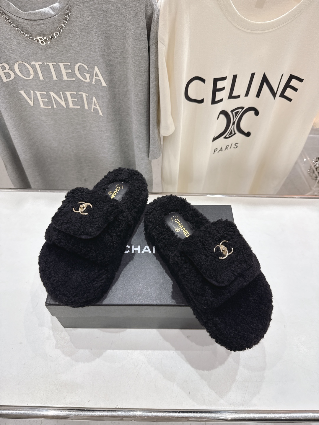 高版本出厂 官网同步.新品毛拖/顶级版本CHANEL*小香2025ss独家爆款系列毛毛拖鞋！秋冬宝藏时髦