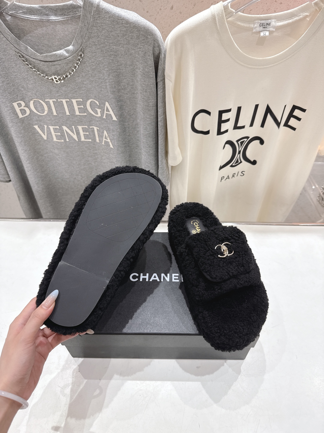高版本出厂 官网同步.新品毛拖/顶级版本CHANEL*小香2025ss独家爆款系列毛毛拖鞋！秋冬宝藏时髦