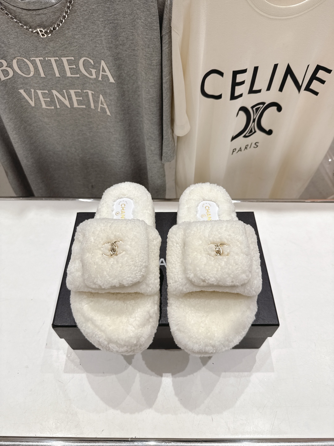 高版本出厂 官网同步.新品毛拖/顶级版本CHANEL*小香2025ss独家爆款系列毛毛拖鞋！秋冬宝藏时髦