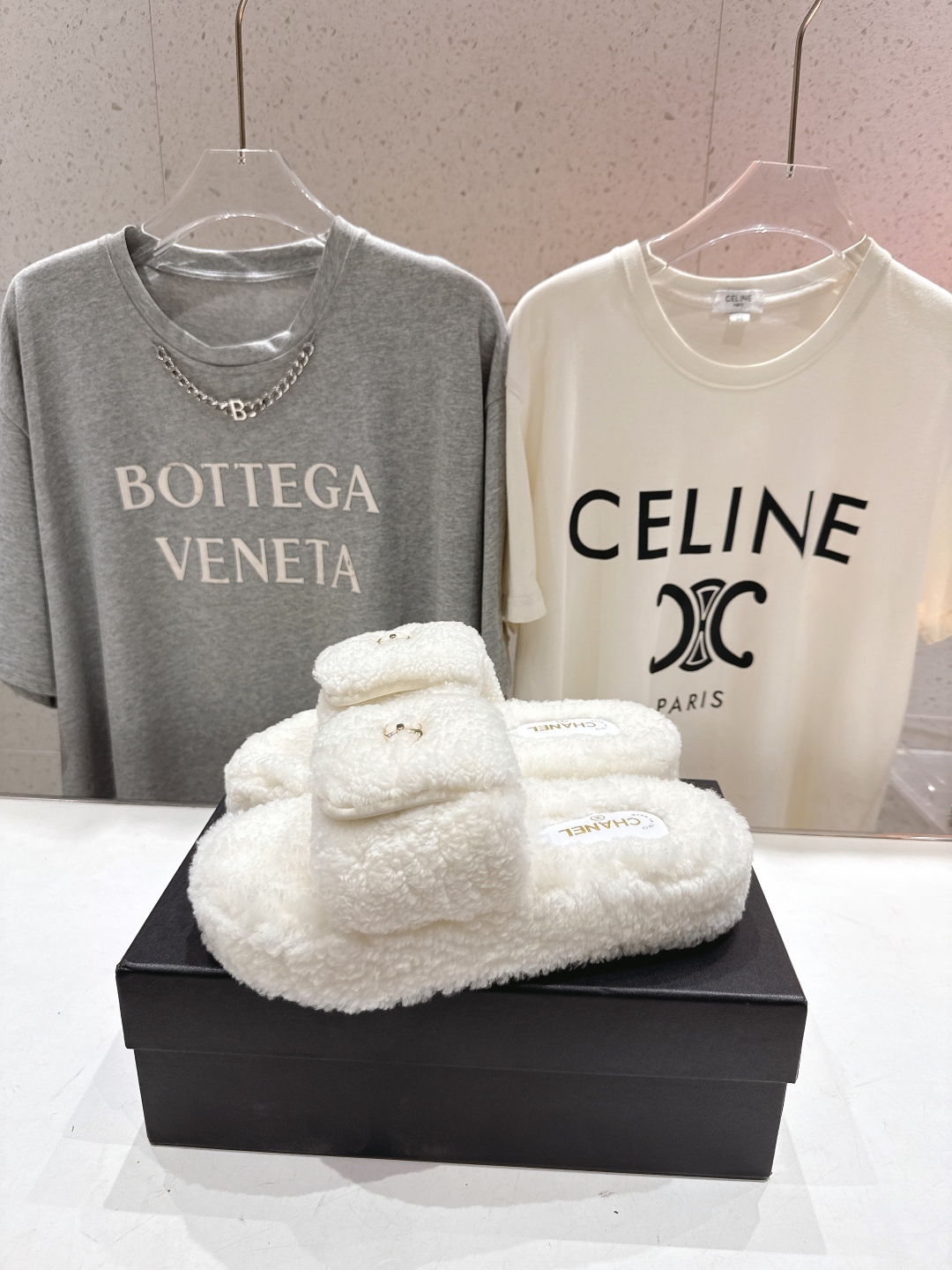 高版本出厂 官网同步.新品毛拖/顶级版本CHANEL*小香2025ss独家爆款系列毛毛拖鞋！秋冬宝藏时髦