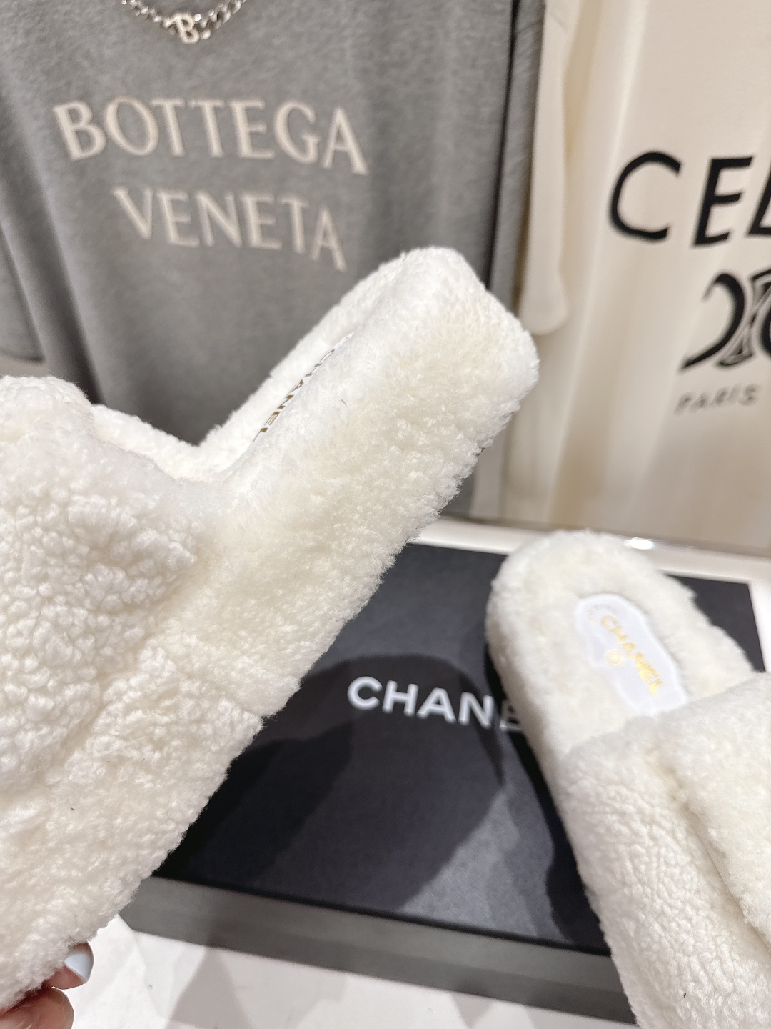 高版本出厂 官网同步.新品毛拖/顶级版本CHANEL*小香2025ss独家爆款系列毛毛拖鞋！秋冬宝藏时髦