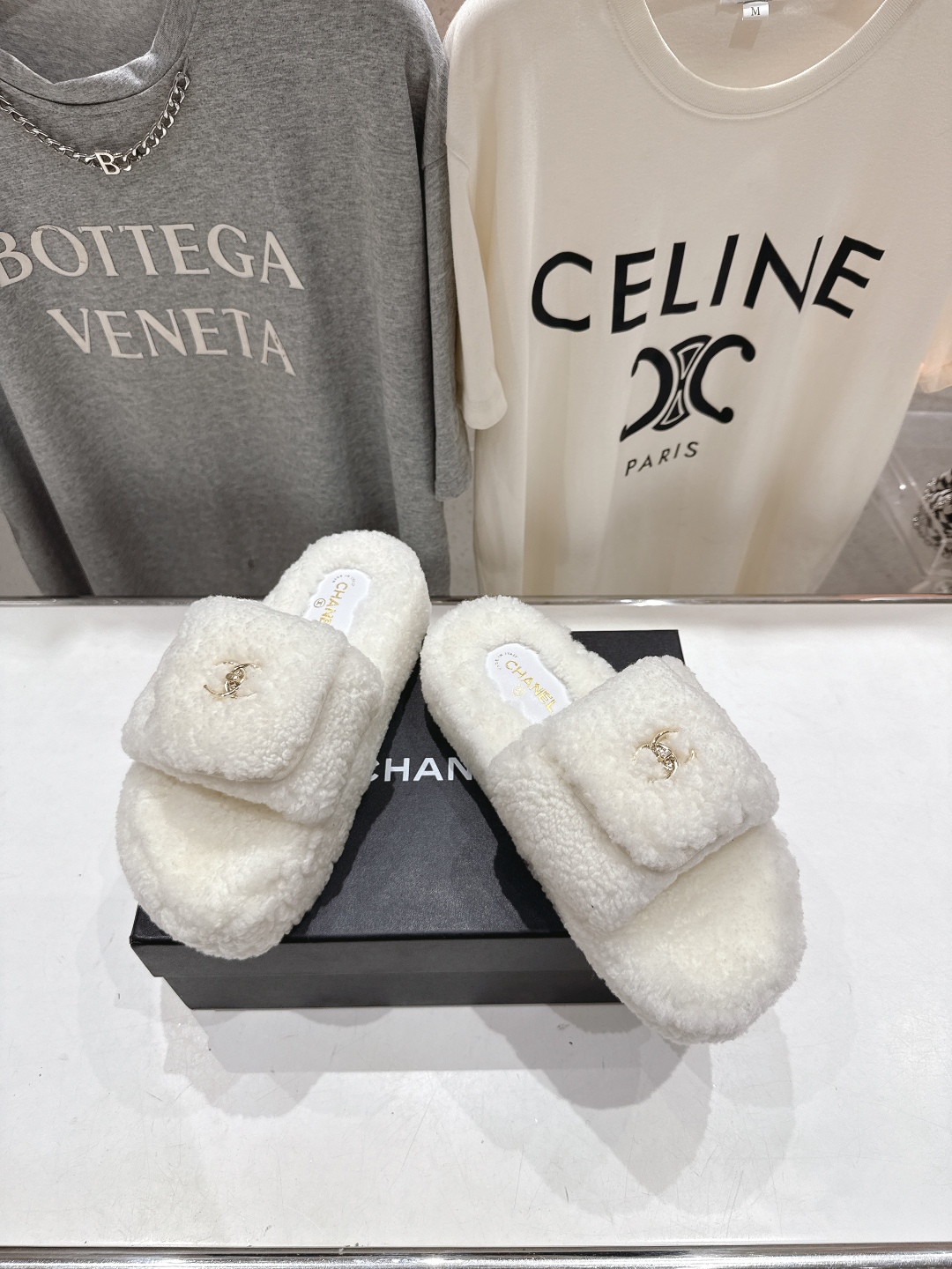 高版本出厂 官网同步.新品毛拖/顶级版本CHANEL*小香2025ss独家爆款系列毛毛拖鞋！秋冬宝藏时髦