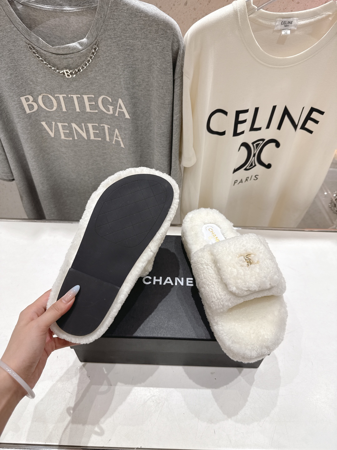 高版本出厂 官网同步.新品毛拖/顶级版本CHANEL*小香2025ss独家爆款系列毛毛拖鞋！秋冬宝藏时髦