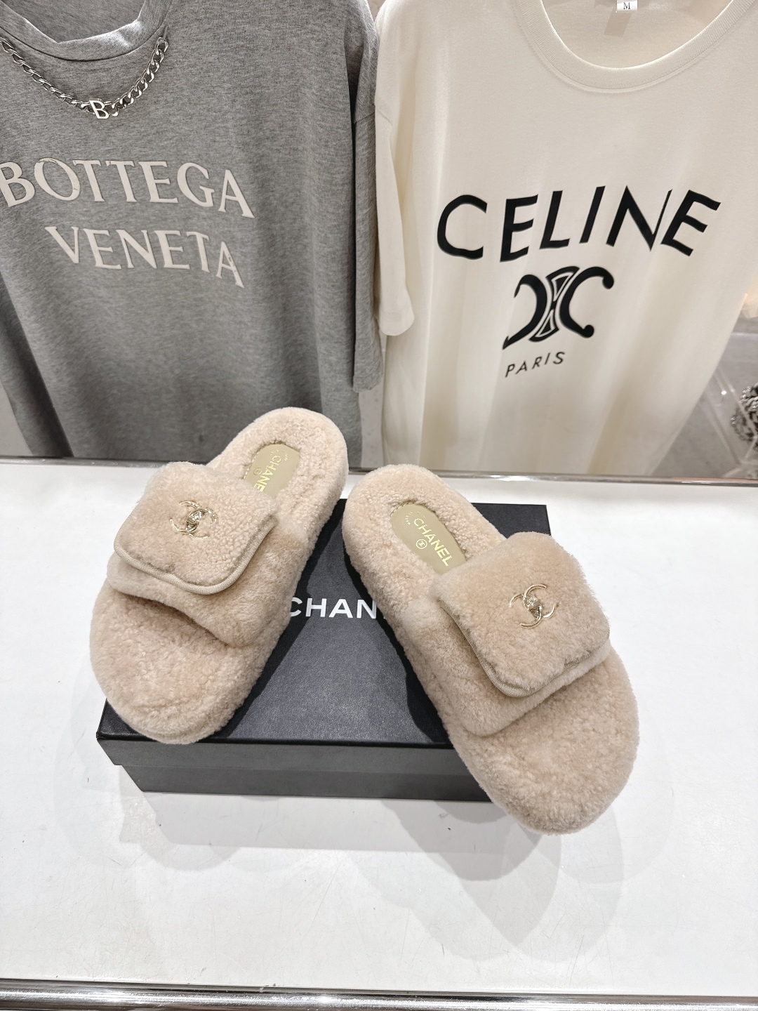 高版本出厂 官网同步.新品毛拖/顶级版本CHANEL*小香2025ss独家爆款系列毛毛拖鞋！秋冬宝藏时髦