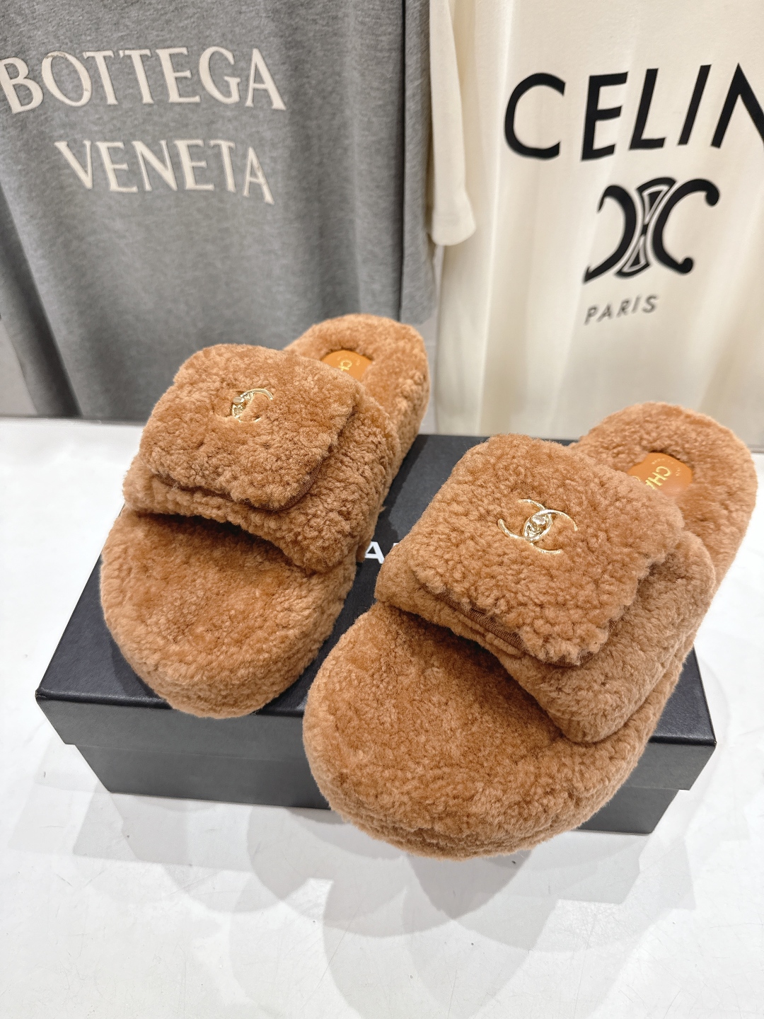 高版本出厂 官网同步.新品毛拖/顶级版本CHANEL*小香2025ss独家爆款系列毛毛拖鞋！秋冬宝藏时髦