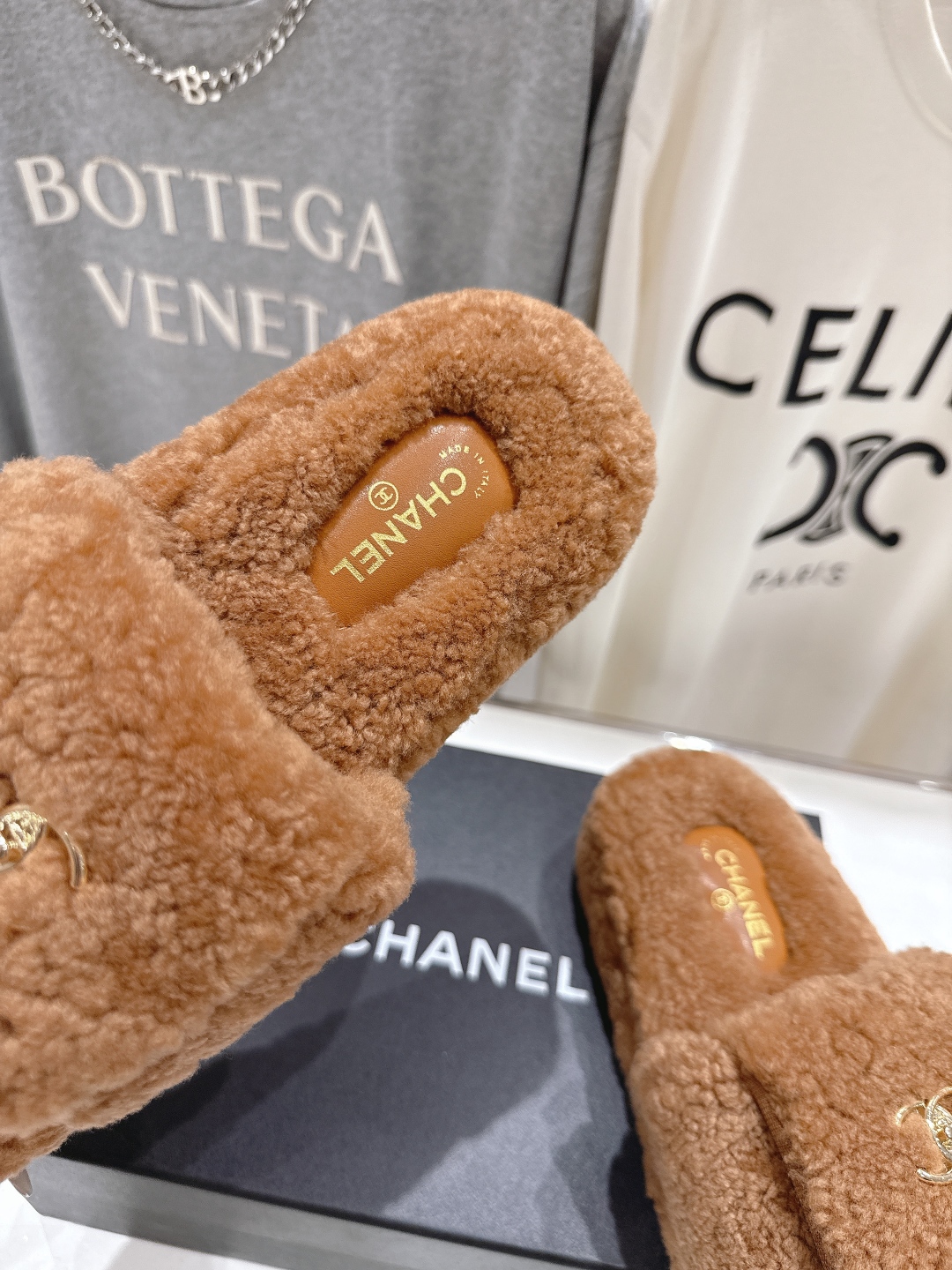 高版本出厂 官网同步.新品毛拖/顶级版本CHANEL*小香2025ss独家爆款系列毛毛拖鞋！秋冬宝藏时髦
