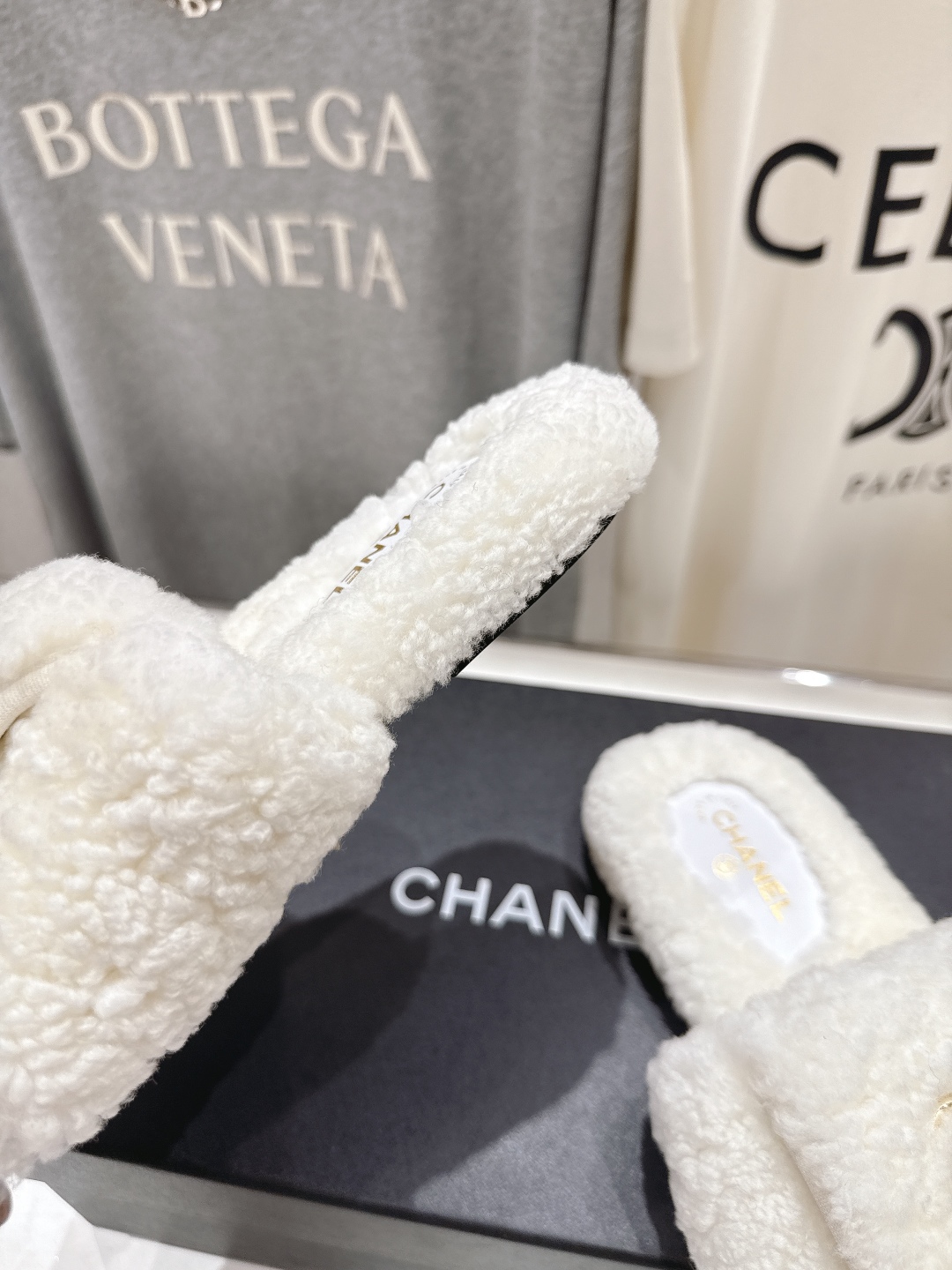 高版本出厂 官网同步.新品毛拖/顶级版本CHANEL*小香2025ss独家爆款系列毛毛拖鞋！秋冬宝藏时髦