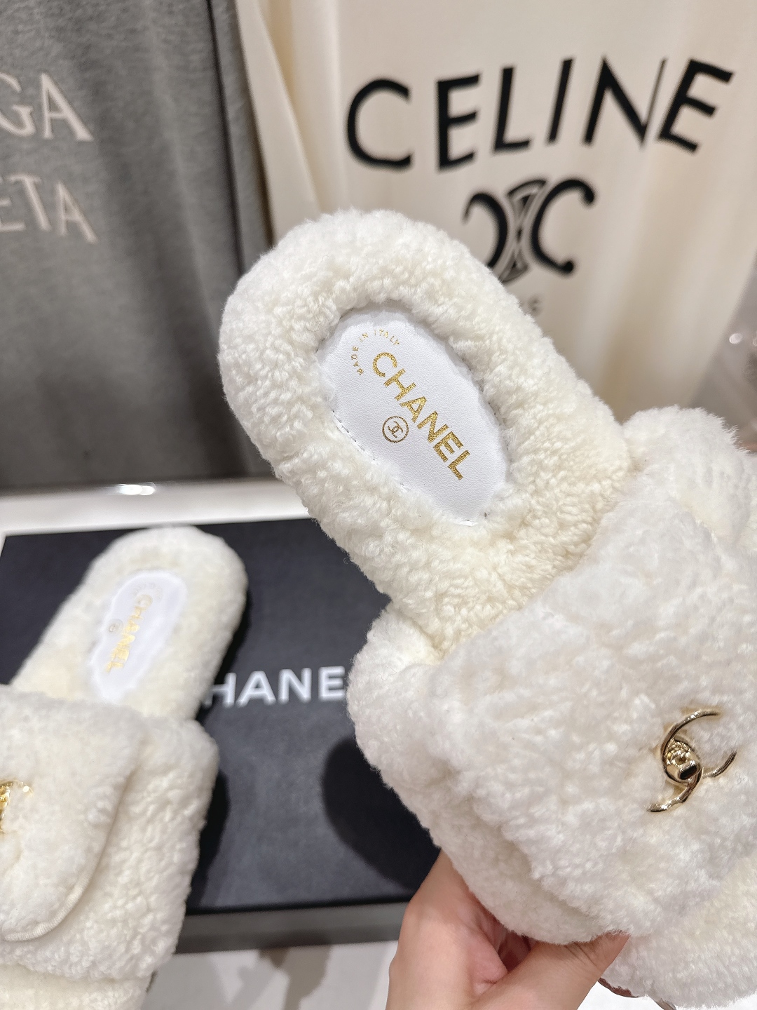 高版本出厂 官网同步.新品毛拖/顶级版本CHANEL*小香2025ss独家爆款系列毛毛拖鞋！秋冬宝藏时髦