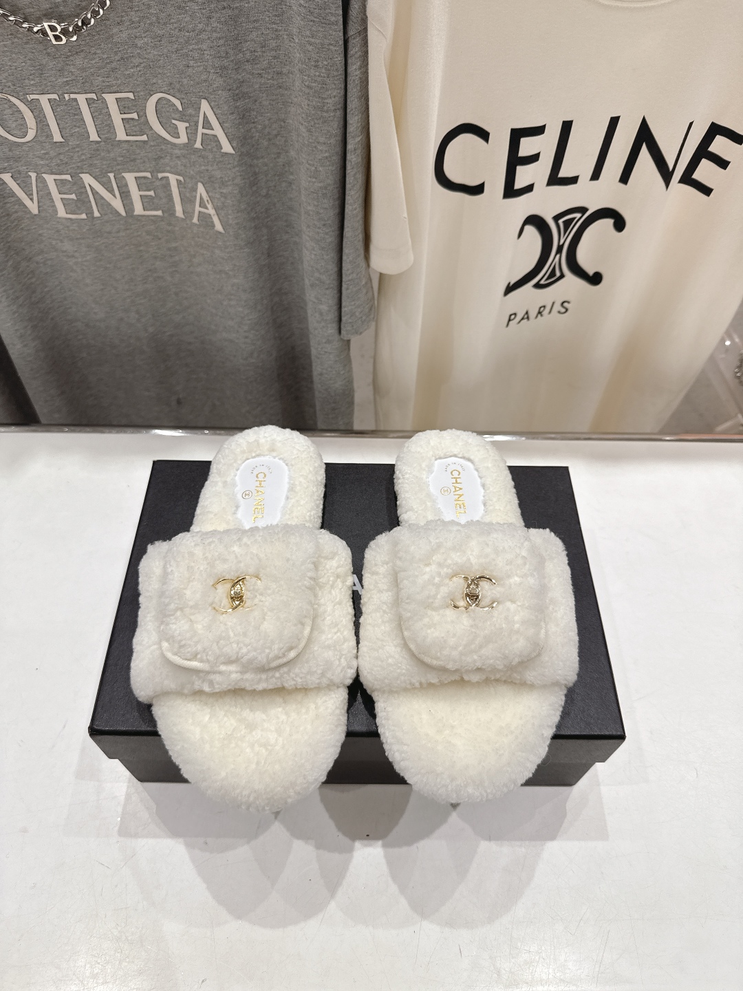 高版本出厂 官网同步.新品毛拖/顶级版本CHANEL*小香2025ss独家爆款系列毛毛拖鞋！秋冬宝藏时髦
