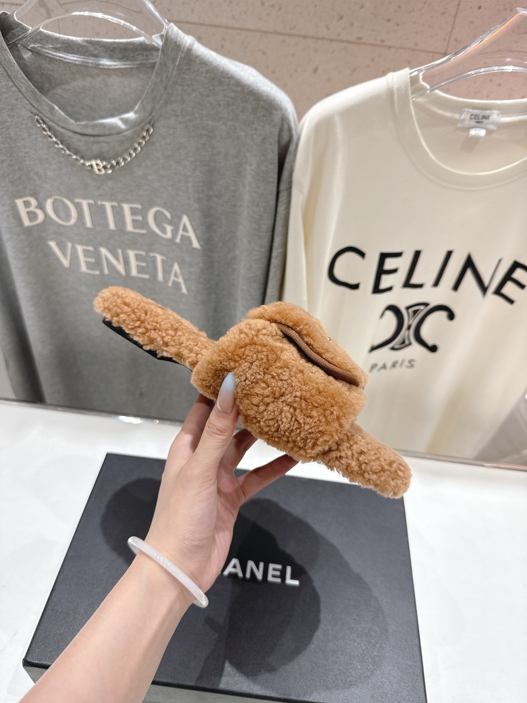 高版本出厂 官网同步.新品毛拖/顶级版本CHANEL*小香2025ss独家爆款系列毛毛拖鞋！秋冬宝藏时髦