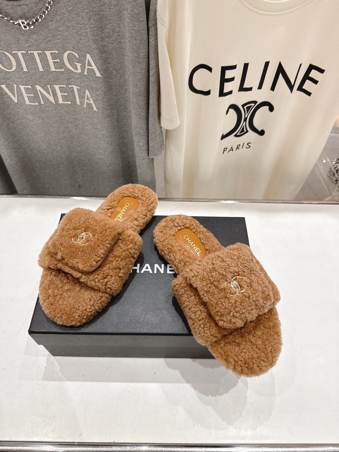 高版本出厂 官网同步.新品毛拖/顶级版本CHANEL*小香2025ss独家爆款系列毛毛拖鞋！秋冬宝藏时髦
