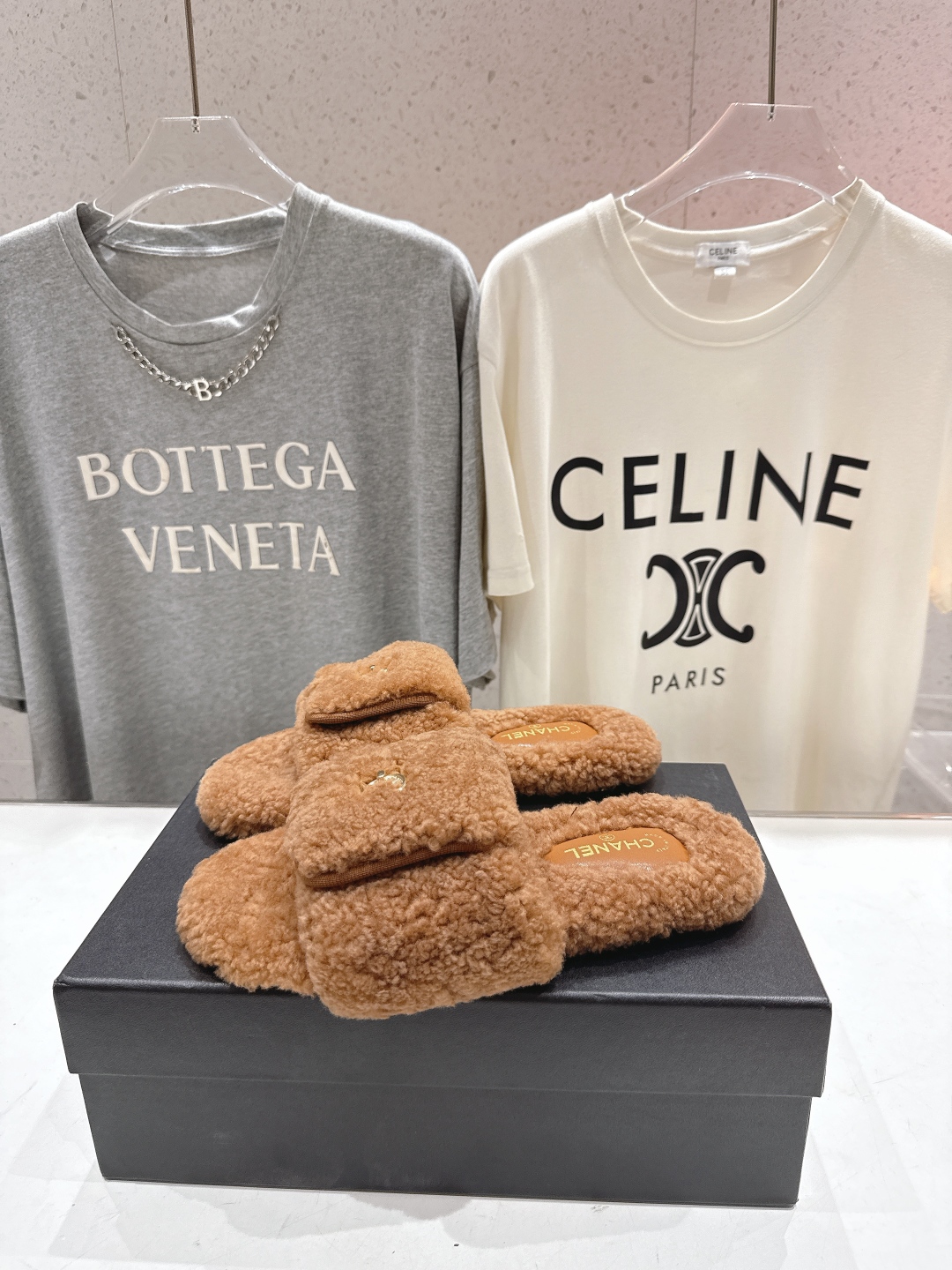 高版本出厂 官网同步.新品毛拖/顶级版本CHANEL*小香2025ss独家爆款系列毛毛拖鞋！秋冬宝藏时髦