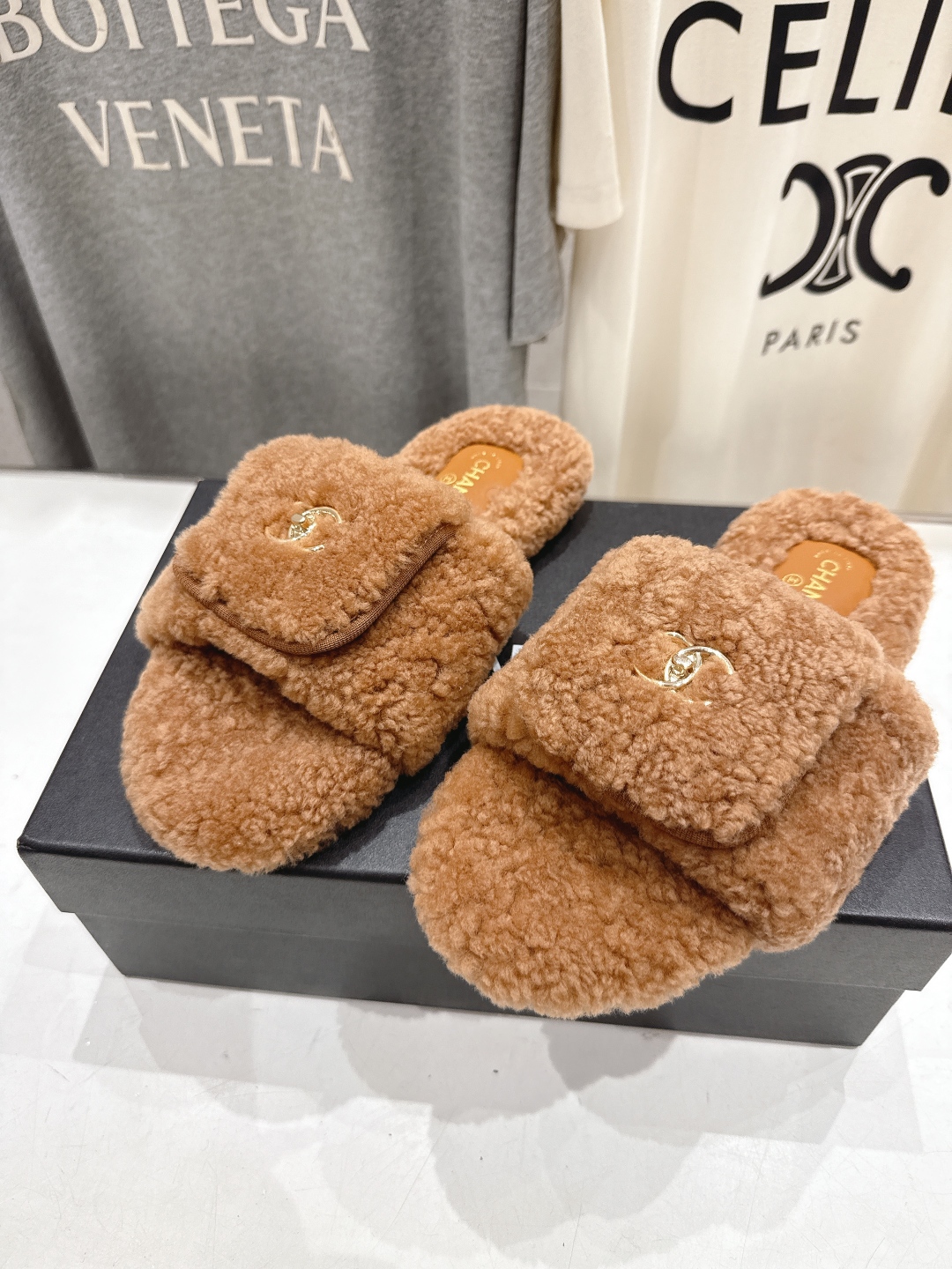 高版本出厂 官网同步.新品毛拖/顶级版本CHANEL*小香2025ss独家爆款系列毛毛拖鞋！秋冬宝藏时髦