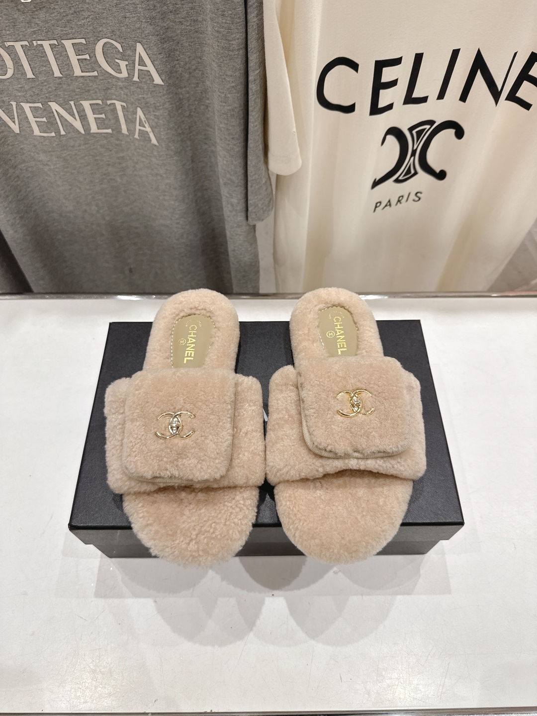 高版本出厂 官网同步.新品毛拖/顶级版本CHANEL*小香2025ss独家爆款系列毛毛拖鞋！秋冬宝藏时髦