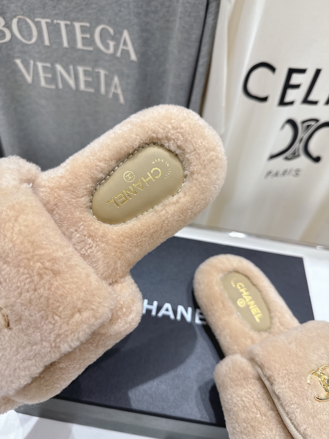 高版本出厂 官网同步.新品毛拖/顶级版本CHANEL*小香2025ss独家爆款系列毛毛拖鞋！秋冬宝藏时髦