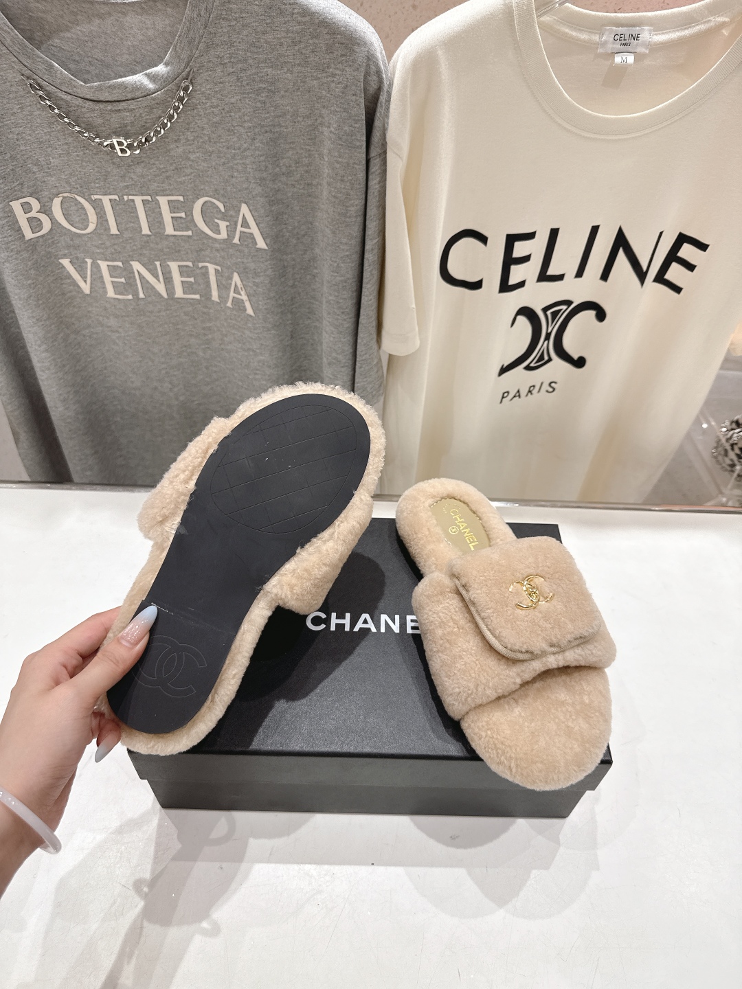 高版本出厂 官网同步.新品毛拖/顶级版本CHANEL*小香2025ss独家爆款系列毛毛拖鞋！秋冬宝藏时髦