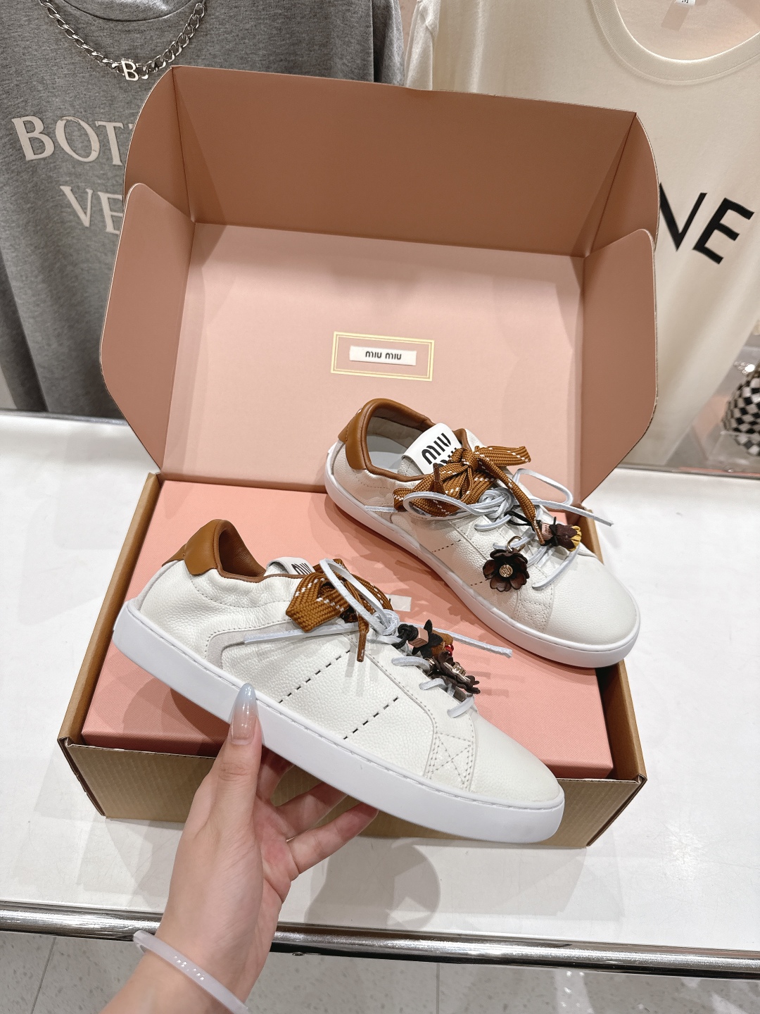 高版本出厂 带飞机盒+扣饰 MiuMiu/繆繆ss25 new arrival F028～miu家新款系