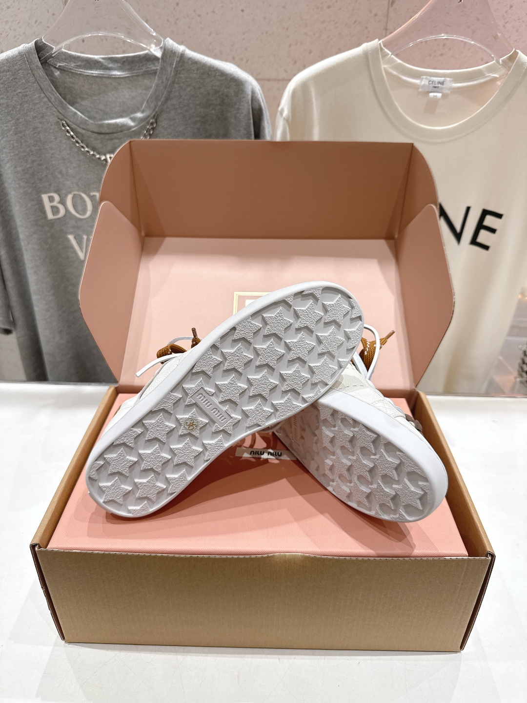 高版本出厂 带飞机盒+扣饰 MiuMiu/繆繆ss25 new arrival F028～miu家新款系