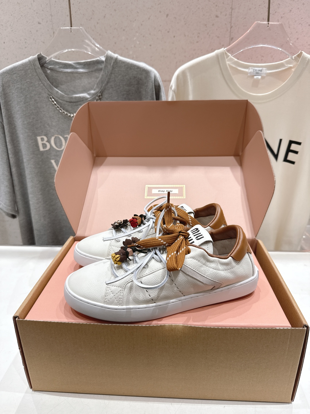 高版本出厂 带飞机盒+扣饰 MiuMiu/繆繆ss25 new arrival F028～miu家新款系