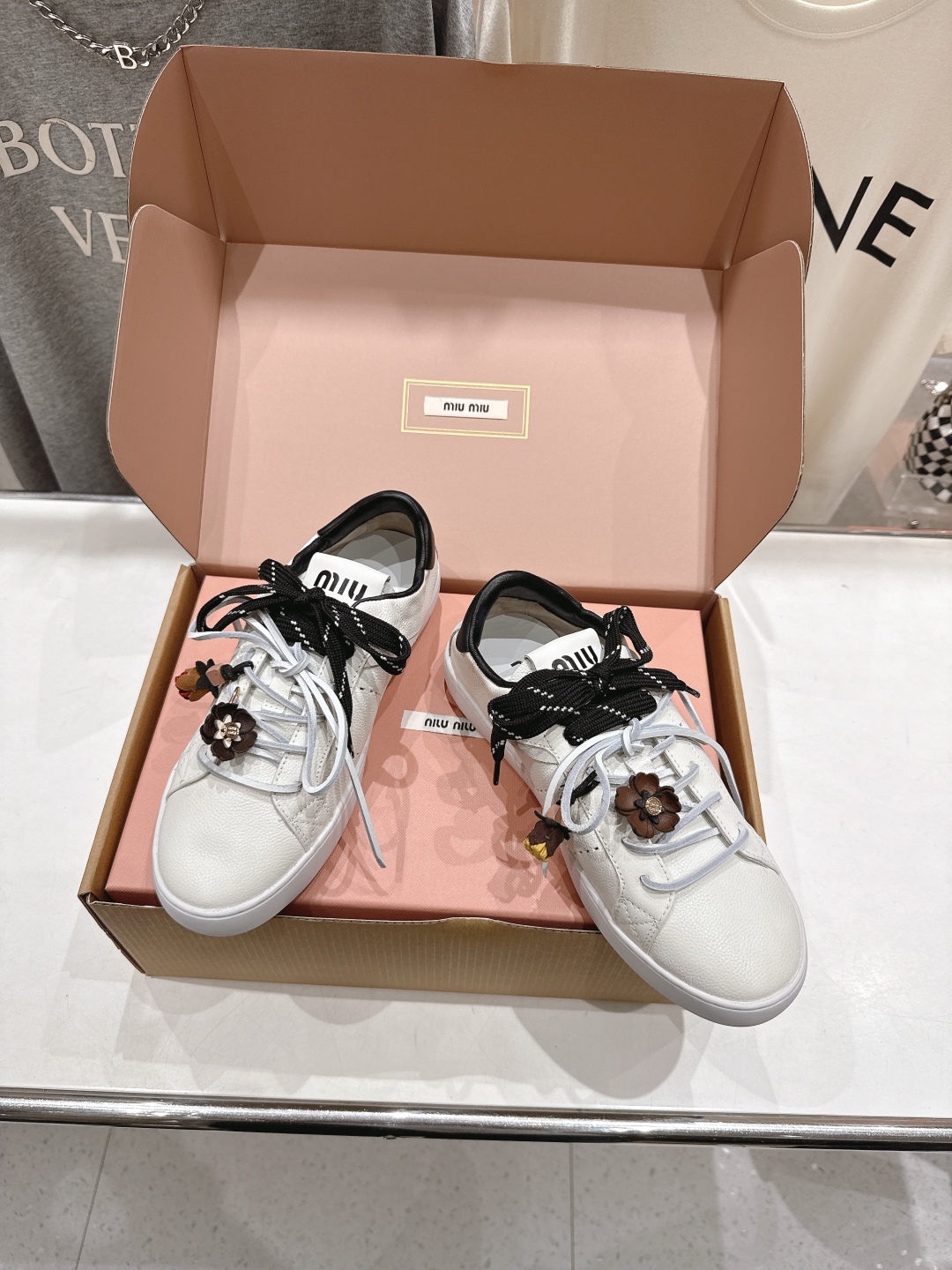 高版本出厂 带飞机盒+扣饰 MiuMiu/繆繆ss25 new arrival F028～miu家新款系