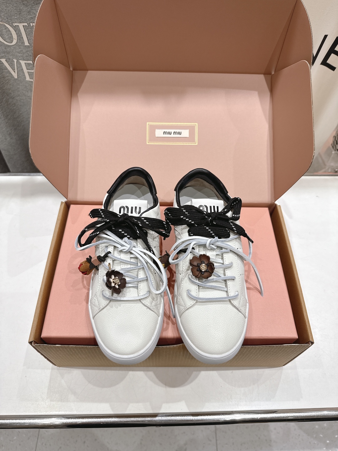 高版本出厂 带飞机盒+扣饰 MiuMiu/繆繆ss25 new arrival F028～miu家新款系