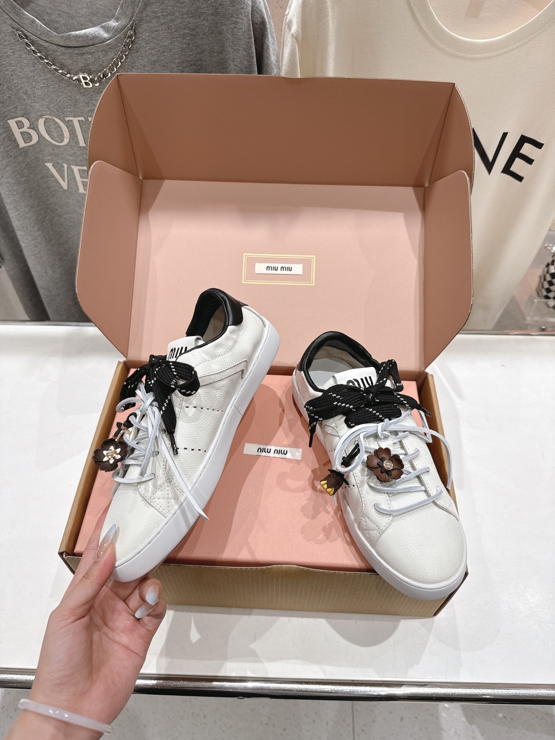 高版本出厂 带飞机盒+扣饰 MiuMiu/繆繆ss25 new arrival F028～miu家新款系