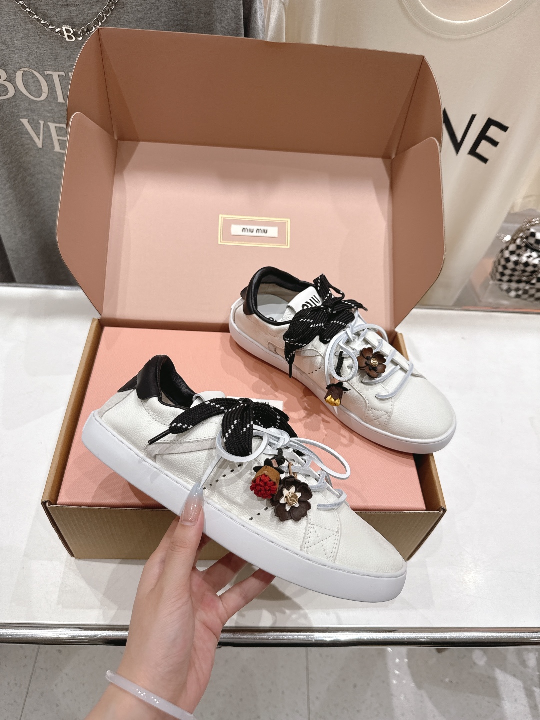 高版本出厂 带飞机盒+扣饰 MiuMiu/繆繆ss25 new arrival F028～miu家新款系