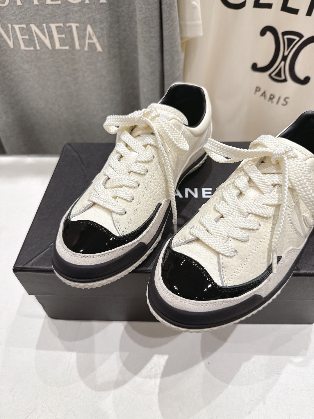 高版本出厂 Chanel*小香F015 2025ss新款系带熊猫鞋休闲鞋小白鞋运动鞋饼干鞋顶级版本～原版