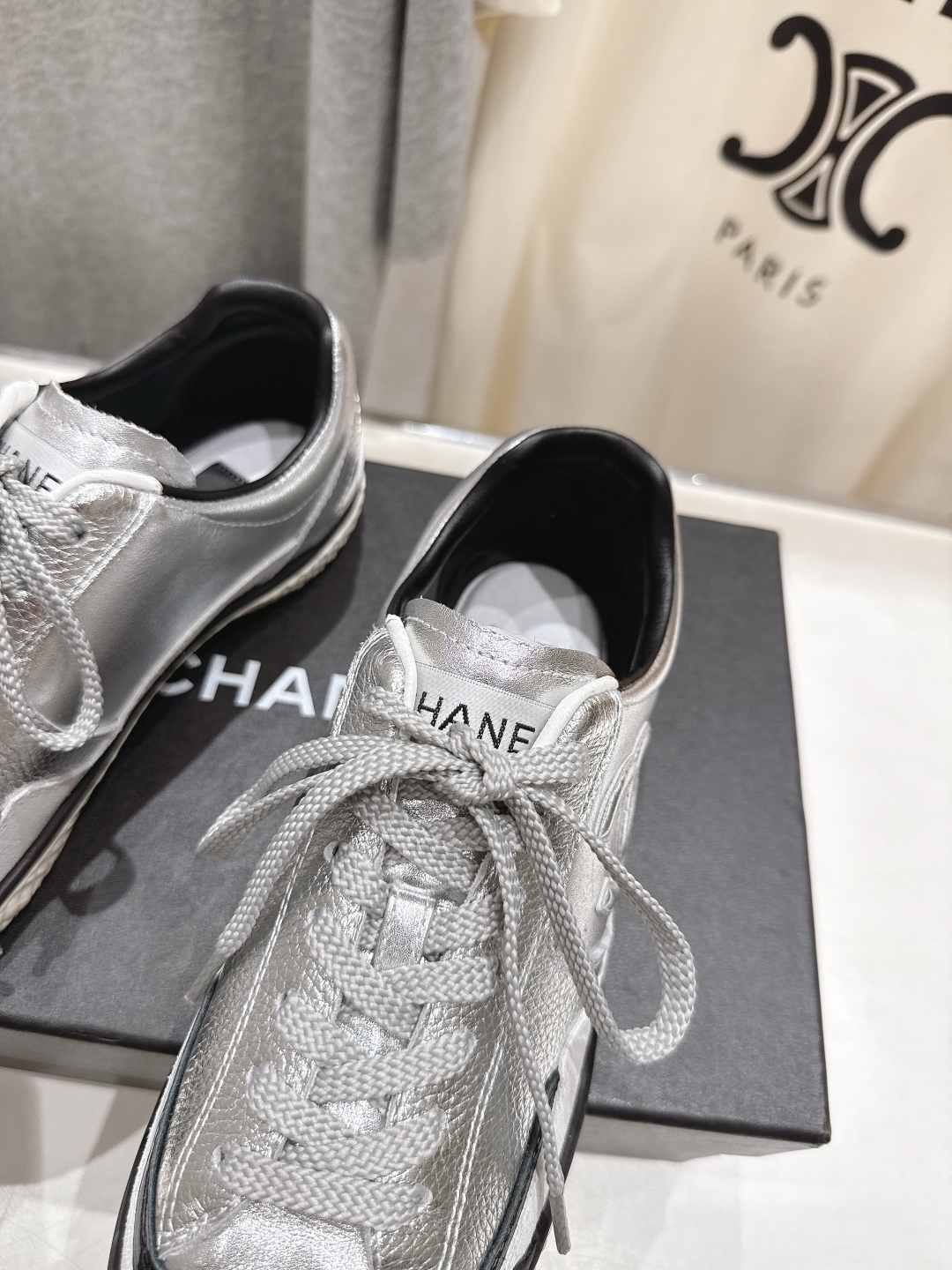 高版本出厂 Chanel*小香F015 2025ss新款系带熊猫鞋休闲鞋小白鞋运动鞋饼干鞋顶级版本～原版