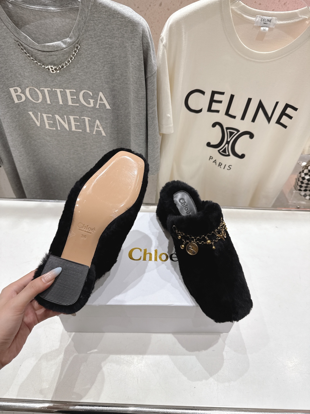 高版本出厂 Chloe 克洛伊F013 2025ss蔻依新款高跟居家毛毛拖鞋闪亮登场！简直是时尚感与舒适