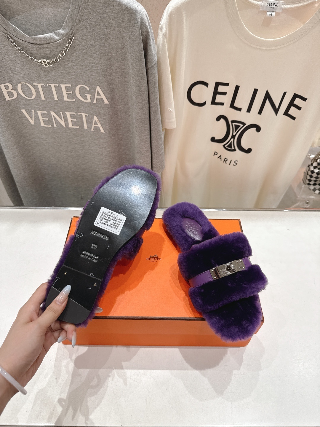 顶级出厂 Hermes*|爱马仕F021 2025ssH家新款平底毛毛拖鞋‼️羊羔毛特别柔软~上脚十分显