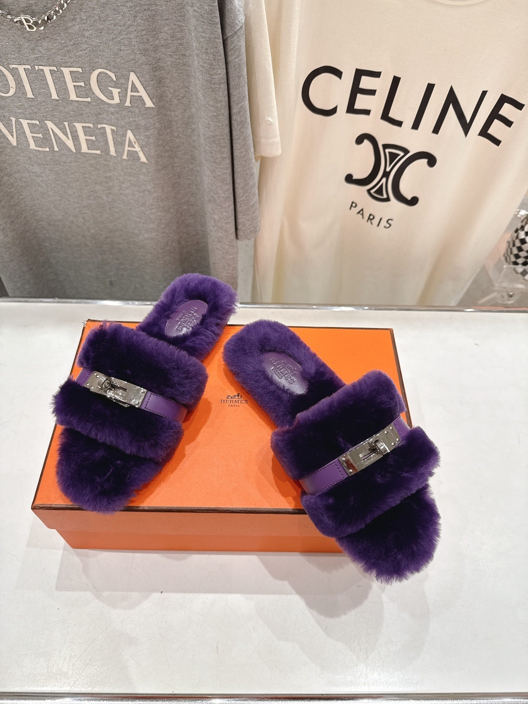 顶级出厂 Hermes*|爱马仕F021 2025ssH家新款平底毛毛拖鞋‼️羊羔毛特别柔软~上脚十分显