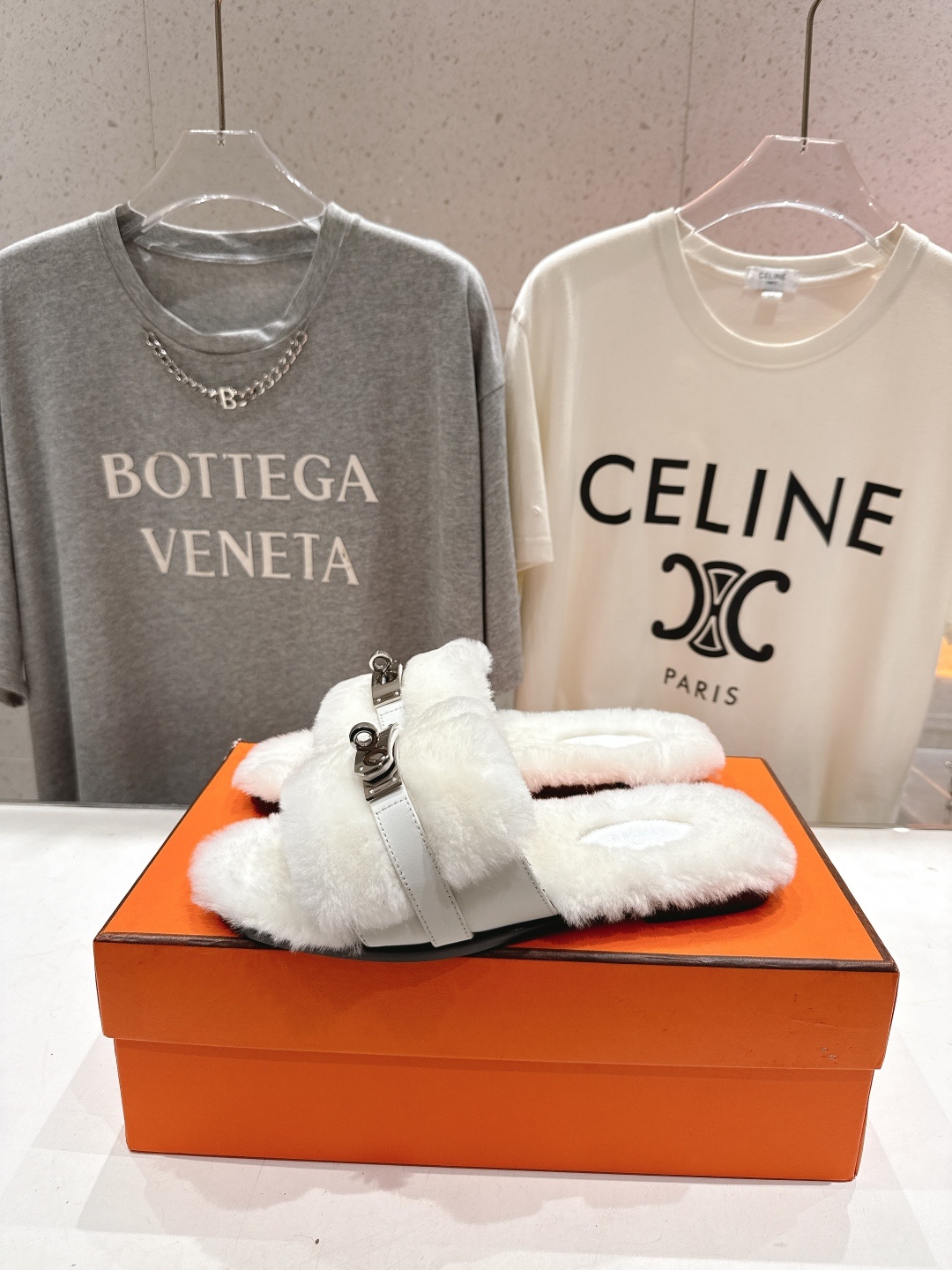 顶级出厂 Hermes*|爱马仕F021 2025ssH家新款平底毛毛拖鞋‼️羊羔毛特别柔软~上脚十分显
