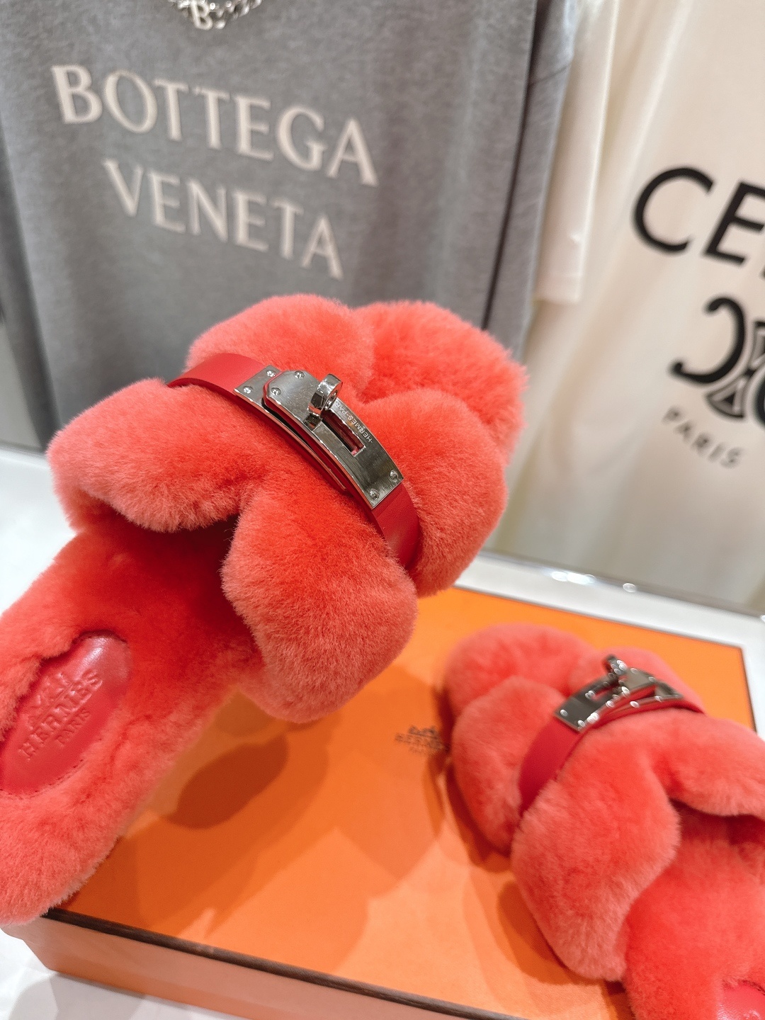 顶级出厂 Hermes*|爱马仕F021 2025ssH家新款平底毛毛拖鞋‼️羊羔毛特别柔软~上脚十分显