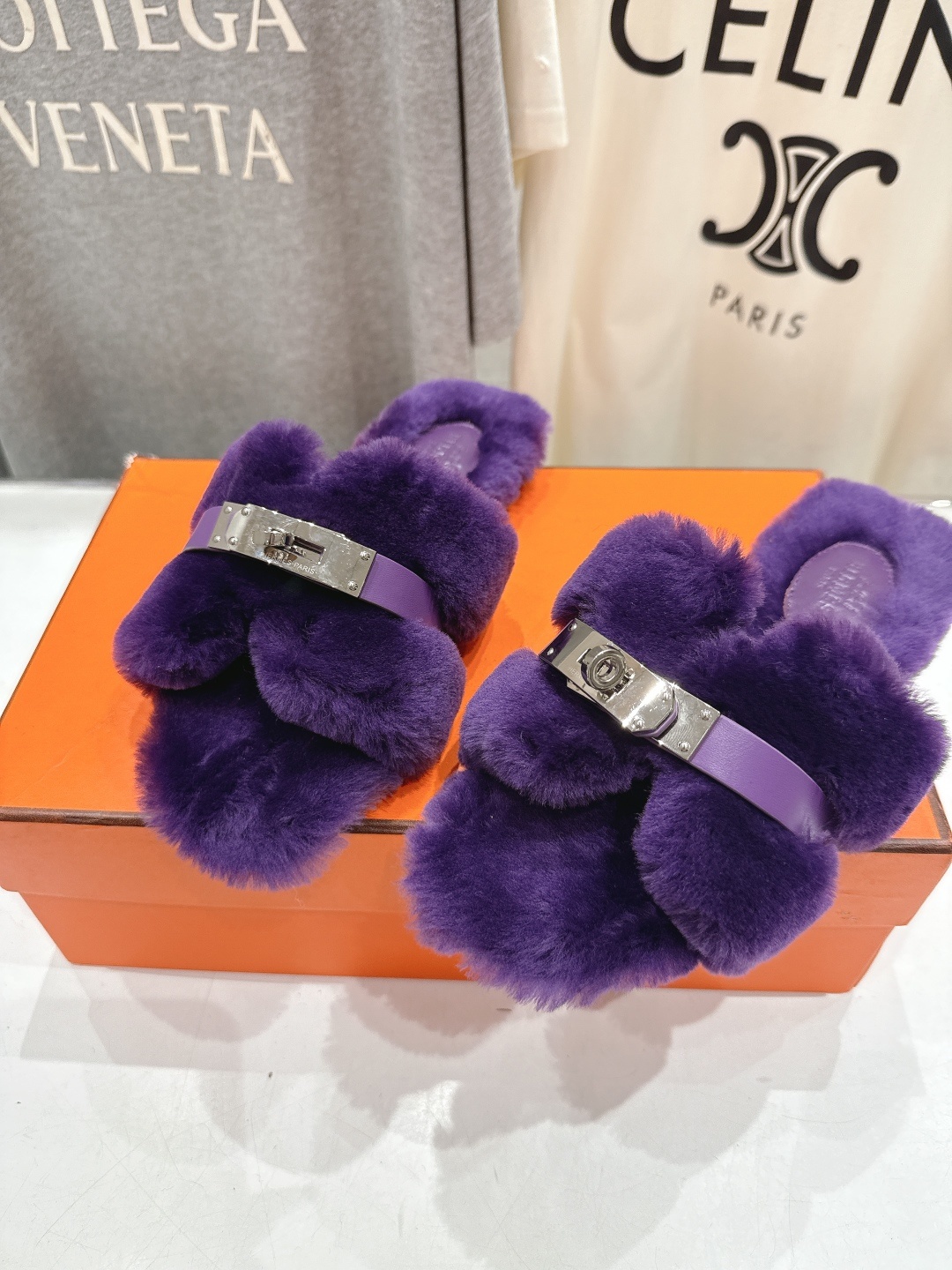 顶级出厂 Hermes*|爱马仕F021 2025ssH家新款平底毛毛拖鞋‼️羊羔毛特别柔软~上脚十分显