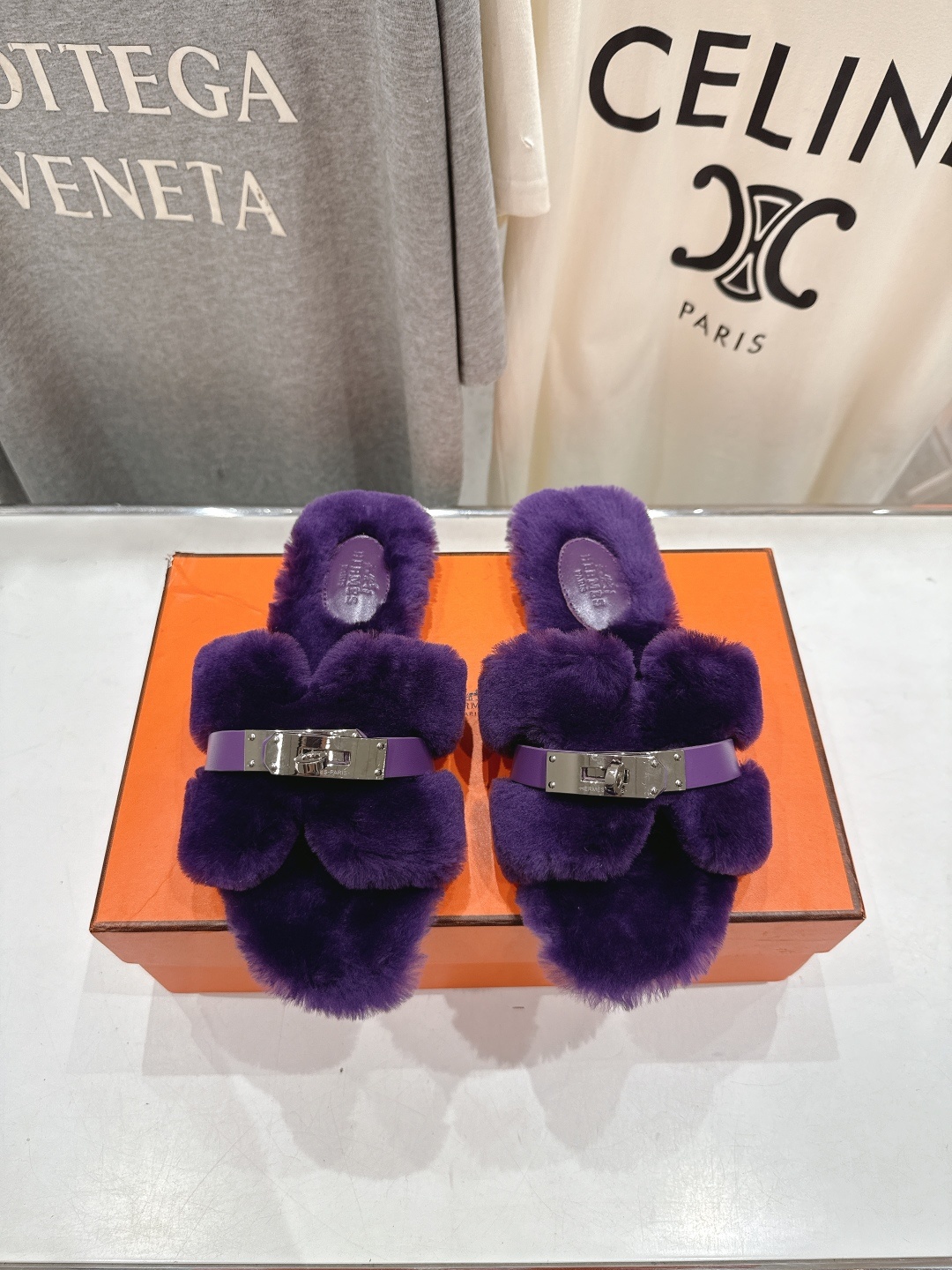 顶级出厂 Hermes*|爱马仕F021 2025ssH家新款平底毛毛拖鞋‼️羊羔毛特别柔软~上脚十分显
