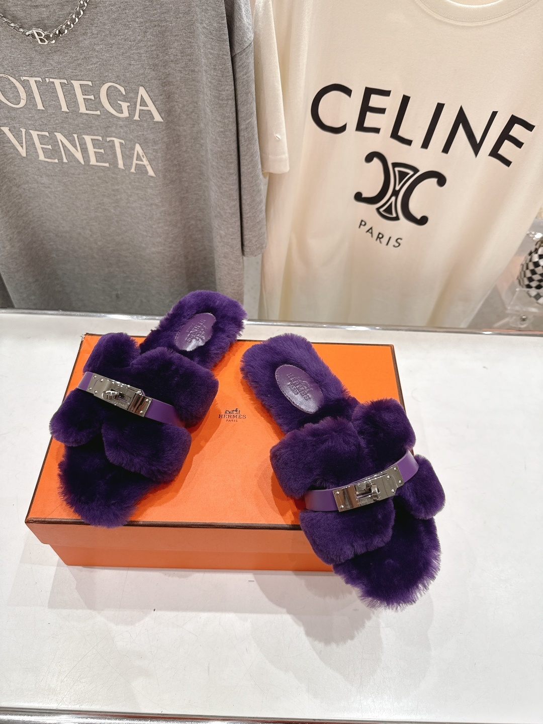 顶级出厂 Hermes*|爱马仕F021 2025ssH家新款平底毛毛拖鞋‼️羊羔毛特别柔软~上脚十分显