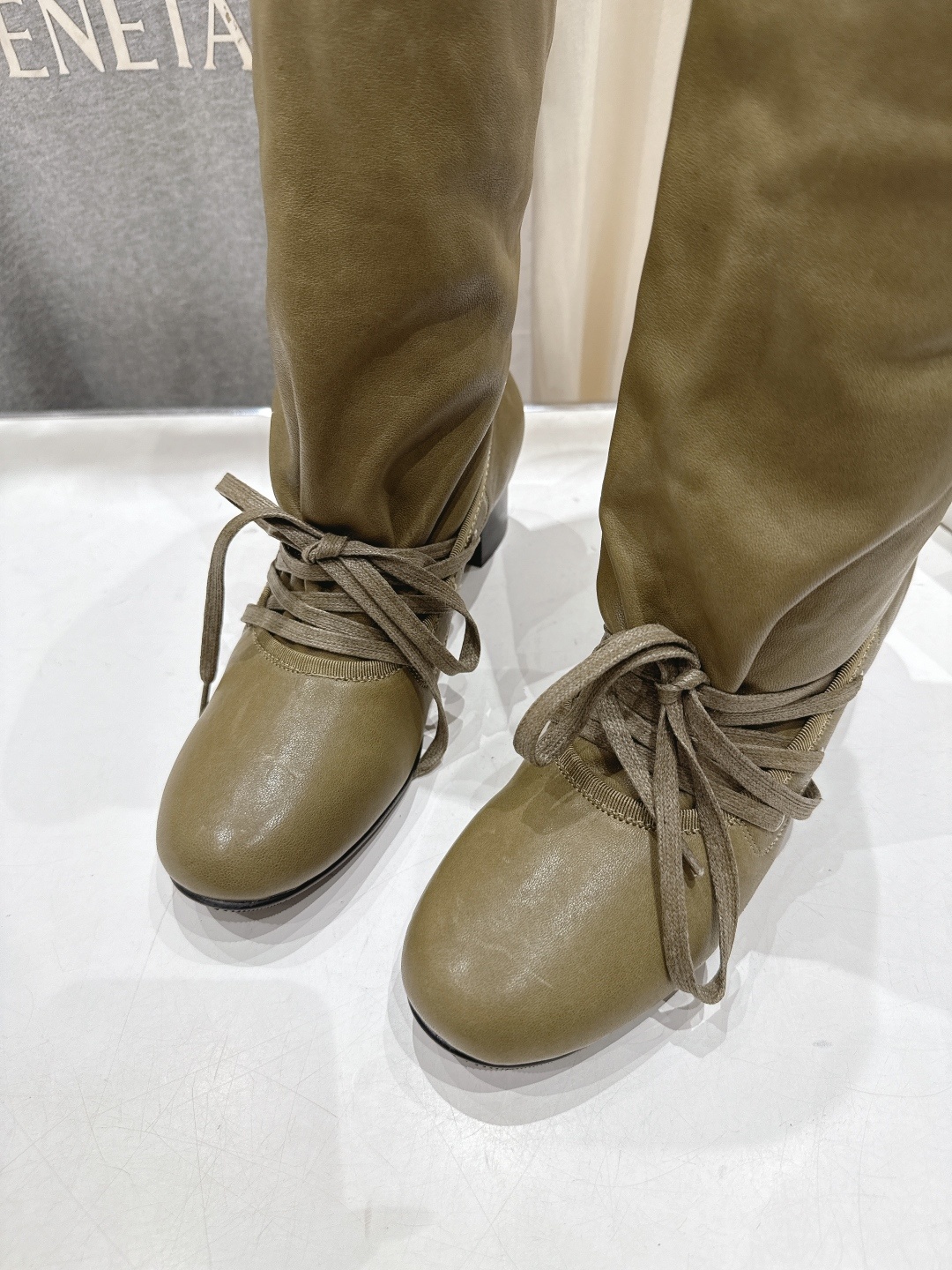 高版本出厂 Paloma-wool 西班牙轻奢品牌帕洛玛F012 25ss新款复古风长靴堆堆靴品牌选用了