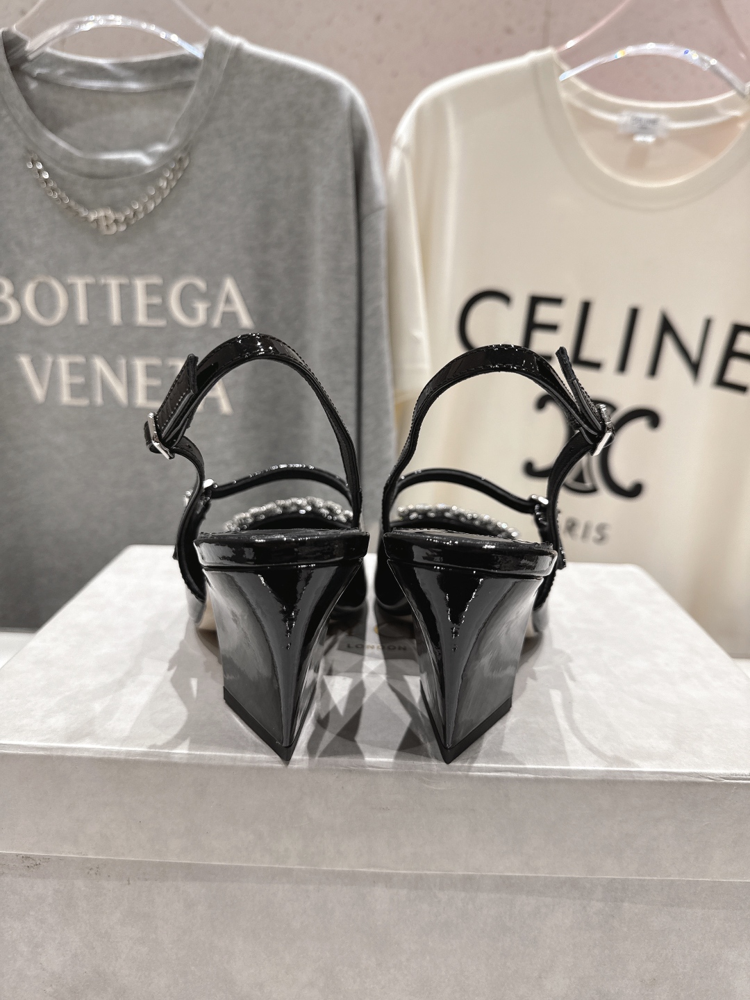 高版本出厂 JIMMY CHOO*｜JC/吉米周2025ss新款简约水钻链条高跟鞋凉鞋原版套楦，完美的线